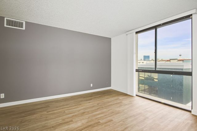 3930 University Center Drive 511, Las Vegas, NV 89119