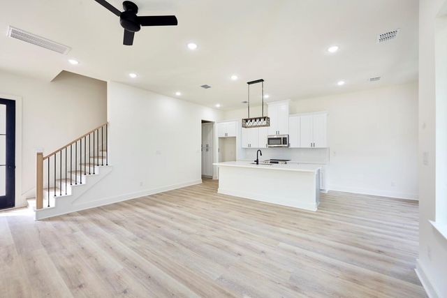 1904 Davonley Way, Houston, TX 77080