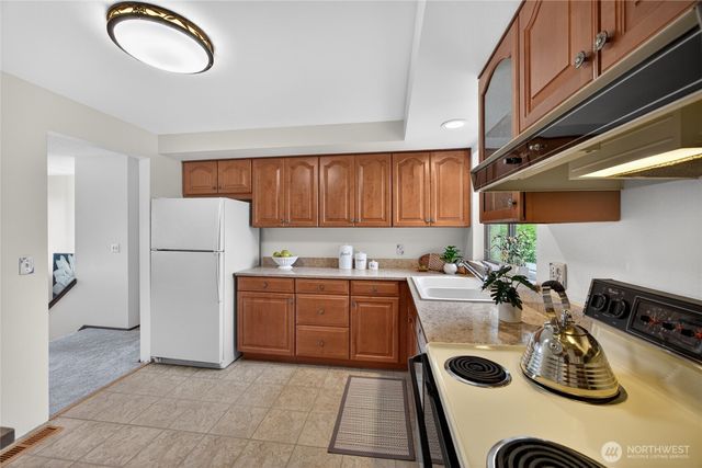 18754 130th Avenue SE, Renton, WA 98058