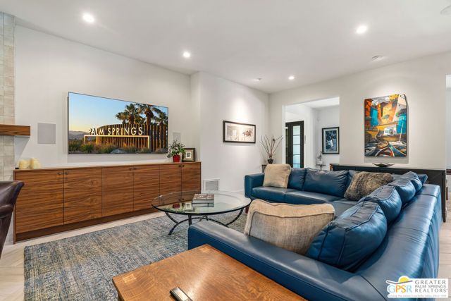 1411 E Buena Vista Drive, Palm Springs, CA 92262