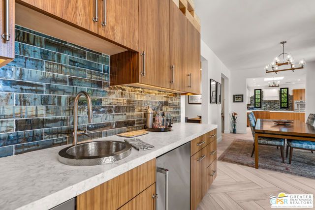 1411 E Buena Vista Drive, Palm Springs, CA 92262