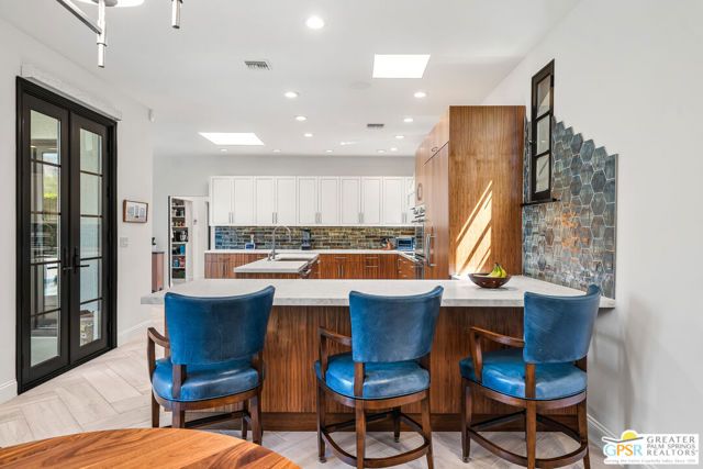 1411 E Buena Vista Drive, Palm Springs, CA 92262