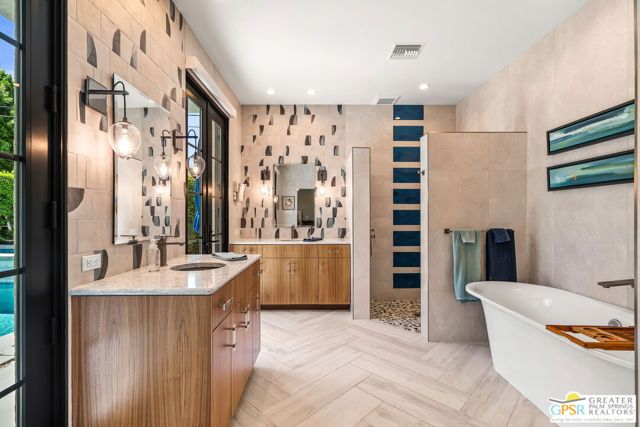 1411 E Buena Vista Drive, Palm Springs, CA 92262