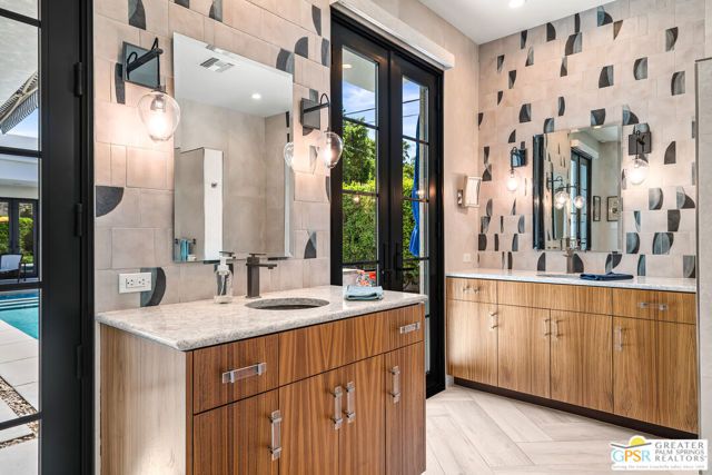 1411 E Buena Vista Drive, Palm Springs, CA 92262