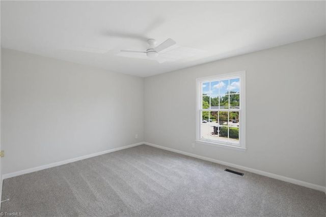 1 Fountain Manor Drive B, Greensboro, NC 27405