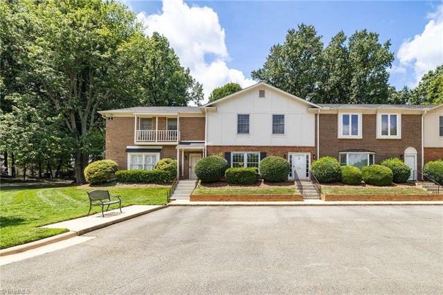1 Fountain Manor Drive B, Greensboro, NC 27405