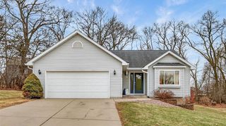 305 Arbor Hills Circle, Eau Claire, WI 54703