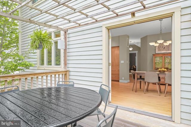 130 GRANT AVE, Takoma Park, MD 20912