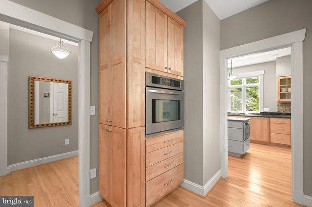 130 GRANT AVE, Takoma Park, MD 20912