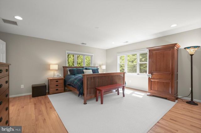 130 GRANT AVE, Takoma Park, MD 20912