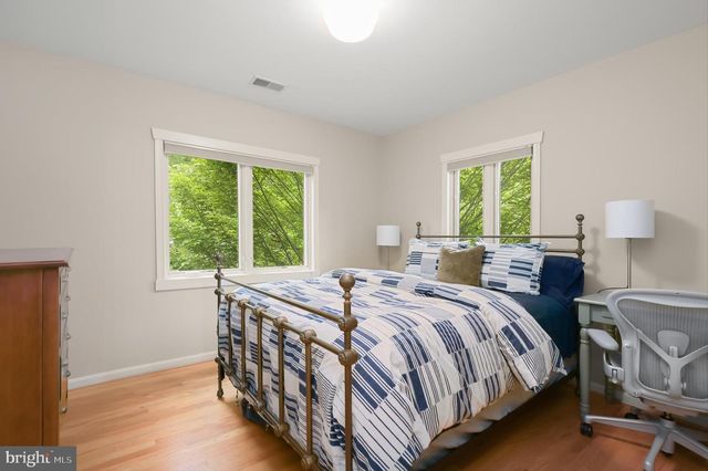130 GRANT AVE, Takoma Park, MD 20912