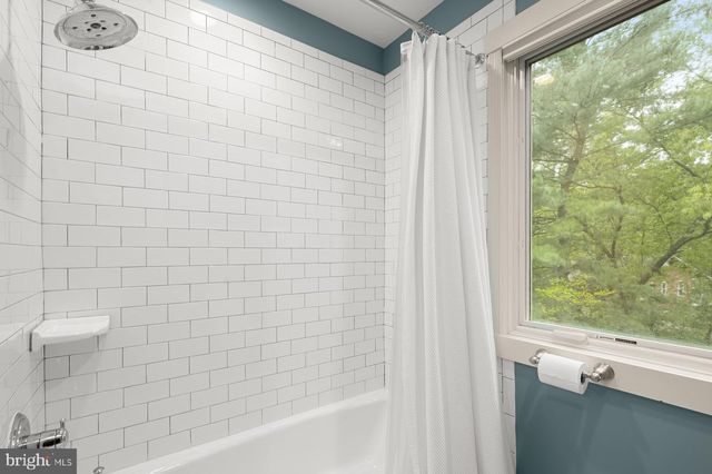 130 GRANT AVE, Takoma Park, MD 20912