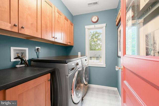 130 GRANT AVE, Takoma Park, MD 20912