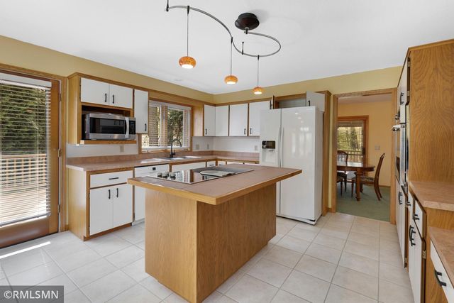 18603 Kristie Lane, Eden Prairie, MN 55346