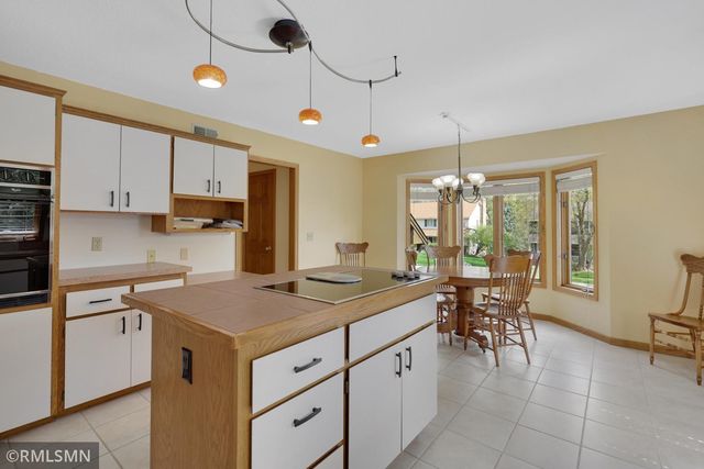 18603 Kristie Lane, Eden Prairie, MN 55346