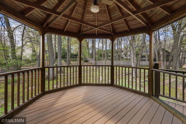 18603 Kristie Lane, Eden Prairie, MN 55346