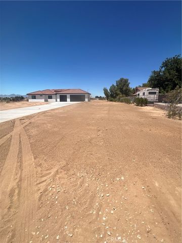 11174 8TH Avenue, Hesperia, CA 92345