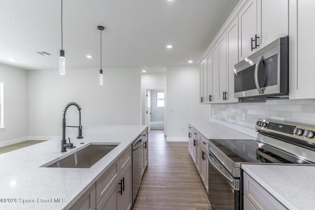 983 Pace Drive NW, Palm Bay, FL 32907