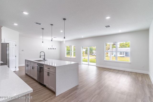 983 Pace Drive NW, Palm Bay, FL 32907