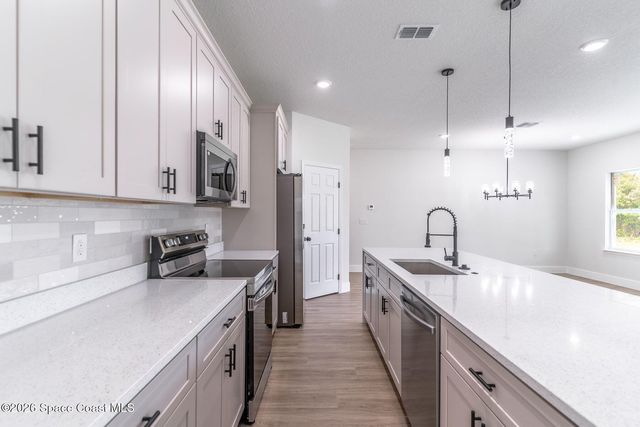 983 Pace Drive NW, Palm Bay, FL 32907