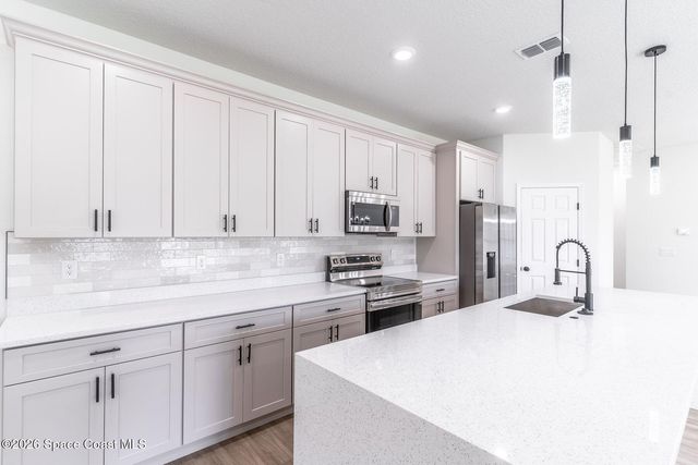 983 Pace Drive NW, Palm Bay, FL 32907