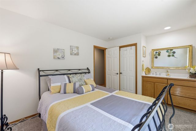 15025 27th Avenue NW, Gig Harbor, WA 98332