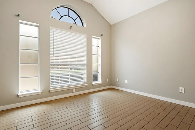 16801 GRAVESEND RD, Pflugerville, TX 78660