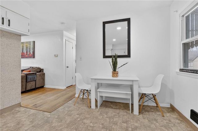 403 E PARK Avenue, Claycomo, MO 64119