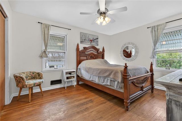 403 E PARK Avenue, Claycomo, MO 64119