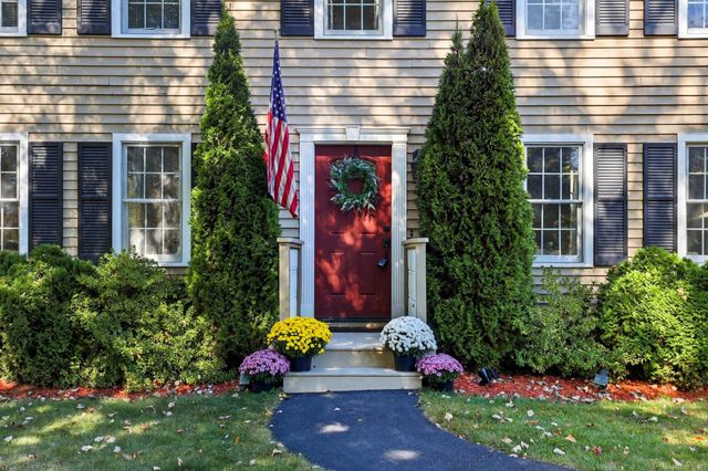 8 Blake Farm Road, Derry, NH 03038