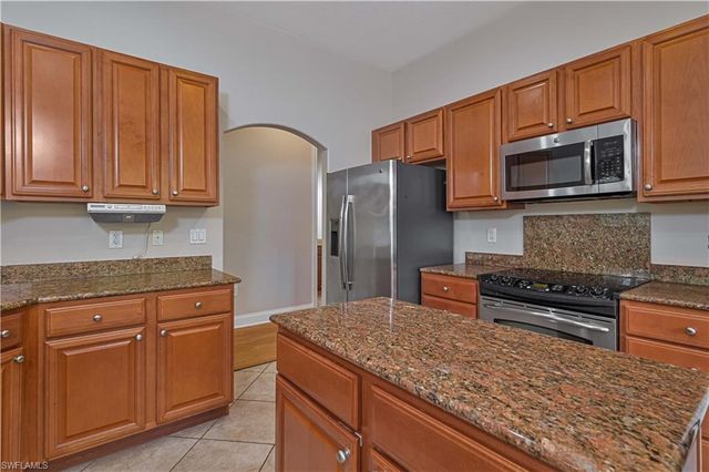 1244 Carpazi CT 1, Naples, FL 34105