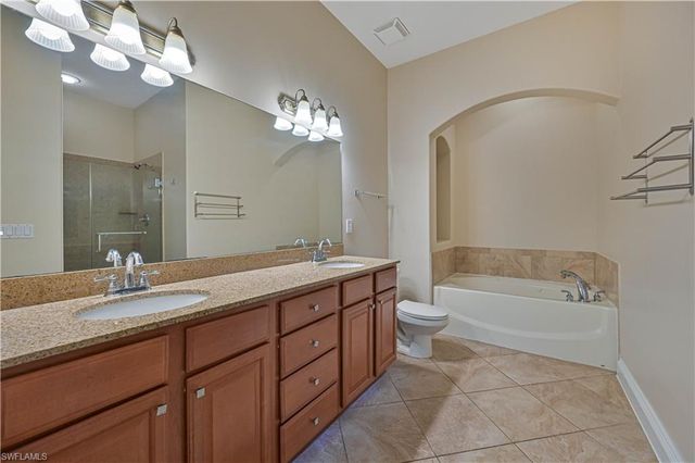 1244 Carpazi CT 1, Naples, FL 34105
