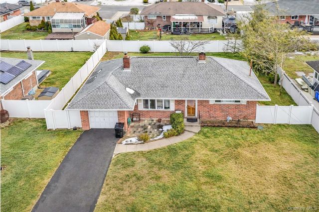 1097 Carll Drive, Bay Shore, NY 11706