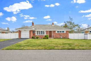 1097 Carll Drive, Bay Shore, NY 11706