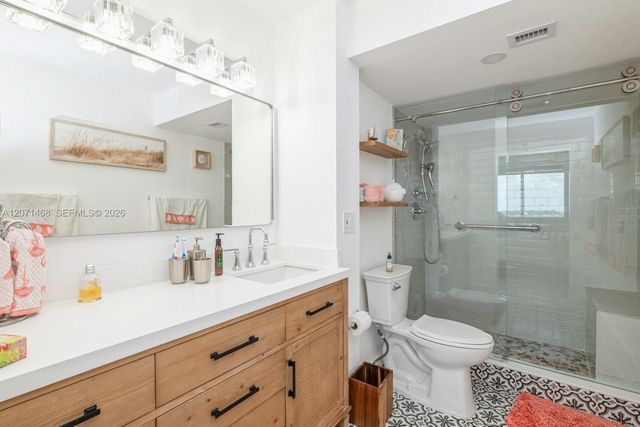 7135 Collins Avenue 1125, Miami Beach, FL 33141