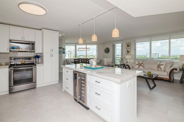 7135 Collins Avenue 1125, Miami Beach, FL 33141