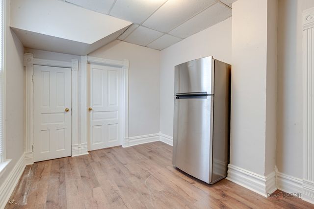 228 S Lincoln Avenue, Waukegan, IL 60085