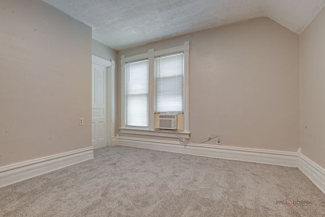 228 S Lincoln Avenue, Waukegan, IL 60085