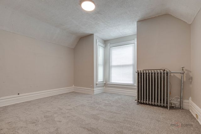 228 S Lincoln Avenue, Waukegan, IL 60085