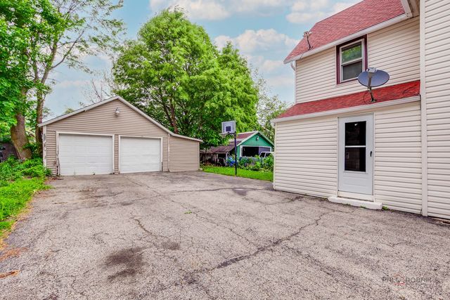 228 S Lincoln Avenue, Waukegan, IL 60085