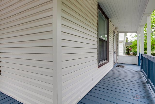 228 S Lincoln Avenue, Waukegan, IL 60085