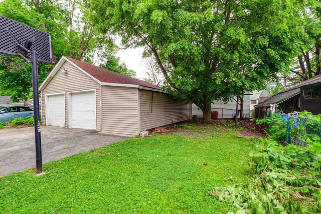 228 S Lincoln Avenue, Waukegan, IL 60085