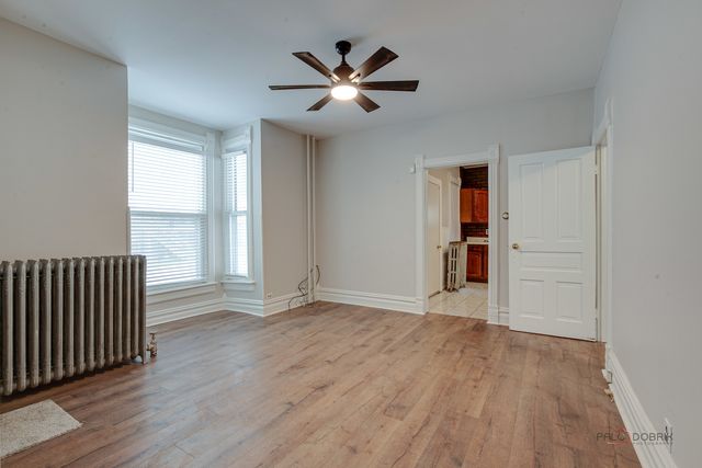 228 S Lincoln Avenue, Waukegan, IL 60085