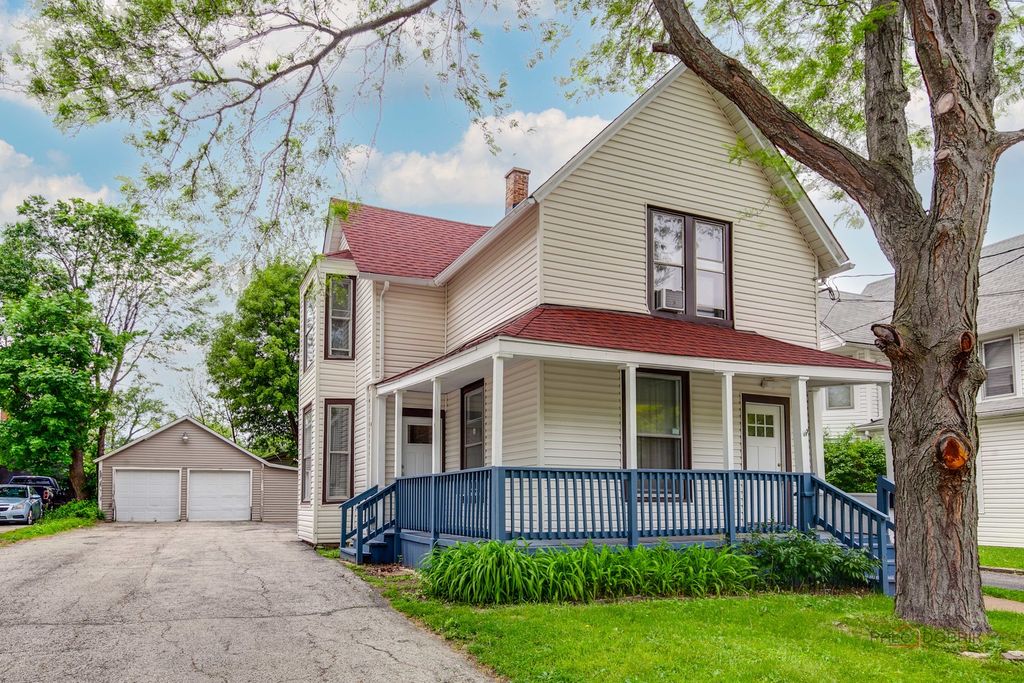 228 S Lincoln Avenue, Waukegan, IL 60085