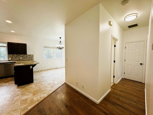 2069 NE Hollow Tree Lane, Bend, OR 97701