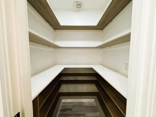 2069 NE Hollow Tree Lane, Bend, OR 97701