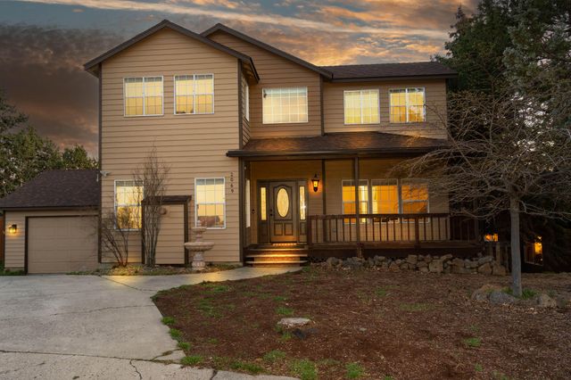 2069 NE Hollow Tree Lane, Bend, OR 97701