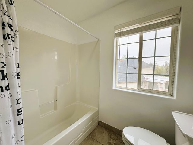 2069 NE Hollow Tree Lane, Bend, OR 97701