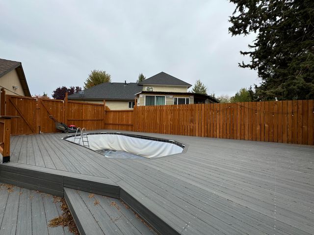 2069 NE Hollow Tree Lane, Bend, OR 97701