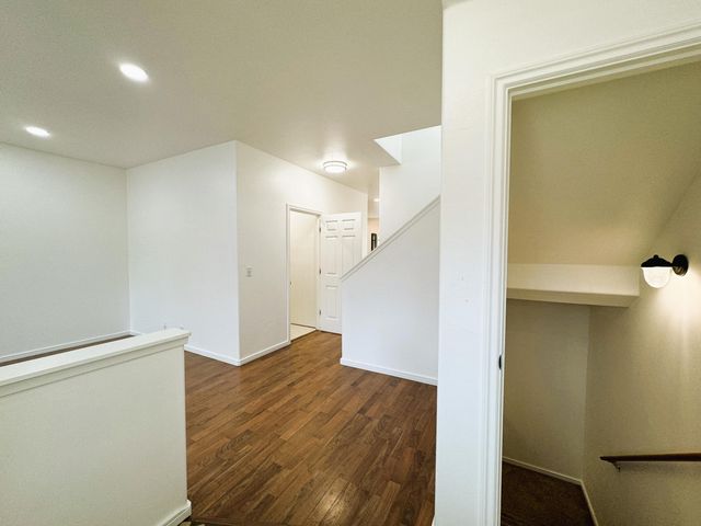 2069 NE Hollow Tree Lane, Bend, OR 97701